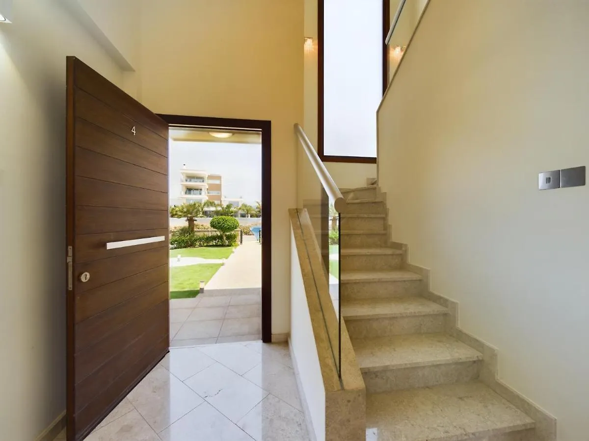Villa Fabulous Beach Front House With Pool Larnaca